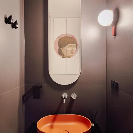 Apartment Birdman - Old Town By Willy Walls